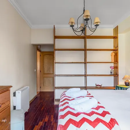 Apartment Dreams *